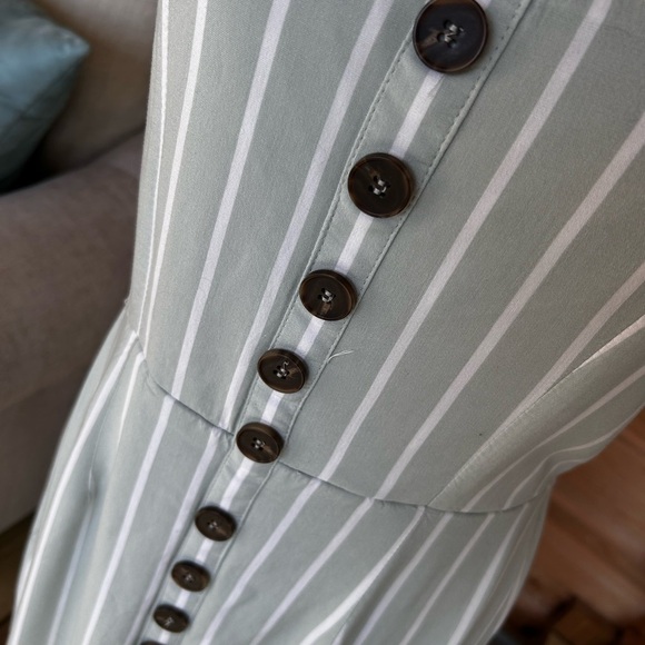 Striped Mint Button-Down women’s Dress size medium - Picture 3 of 9
